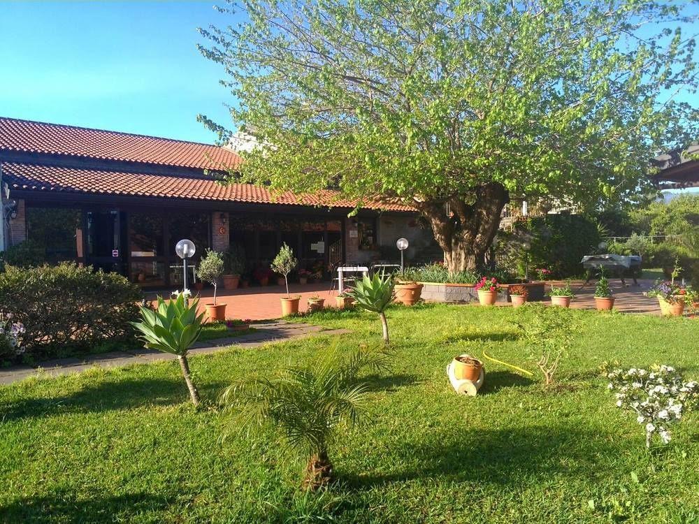 מסקלי Agriturismo Il Pozzo Antico מראה חיצוני תמונה